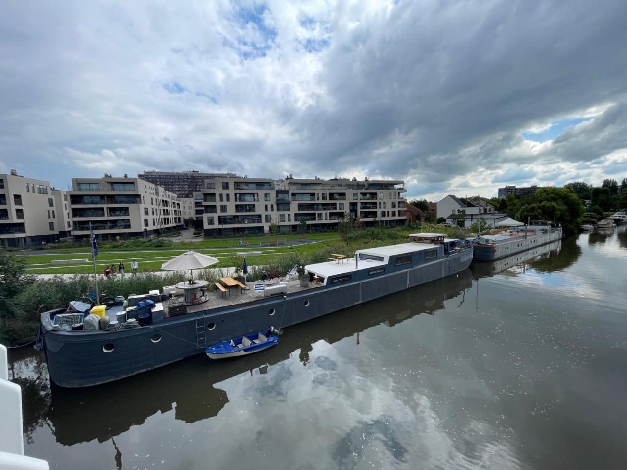 Boat & Breakfast Bellevue Hotel เกนต์ ภายนอก รูปภาพ